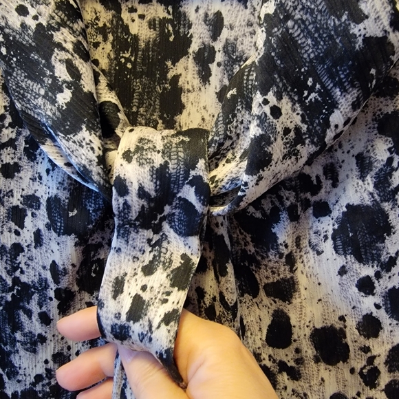 Kasper blouse. Size M. Animal print. - Picture 4 of 4